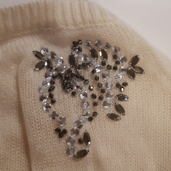 White Jessica sweater beaded embellished sholders lightweight size 18p Xl petite - Picture 4 of 8